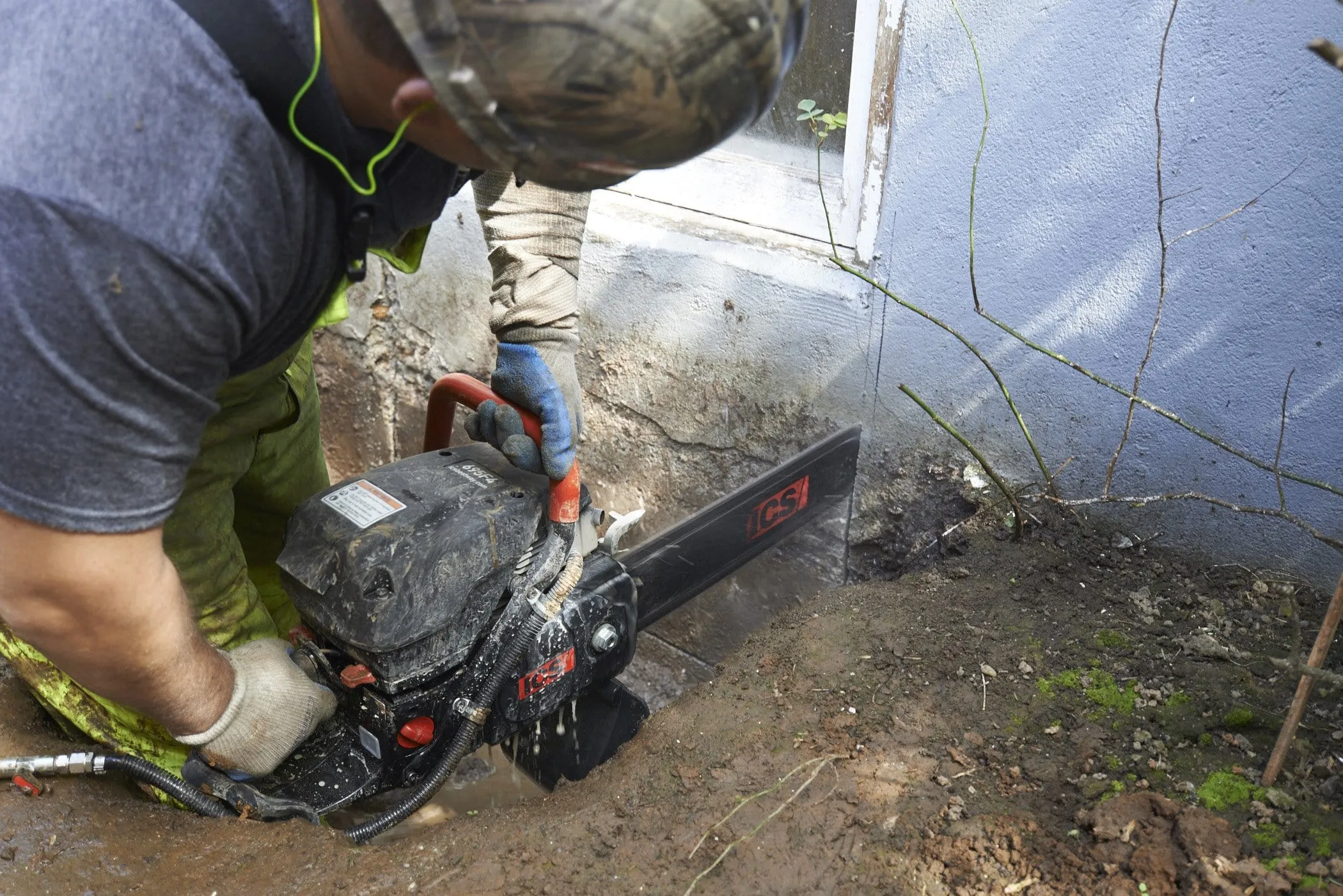 ICS 695F4 Gas Concrete Chainsaw Bar and Chain Package