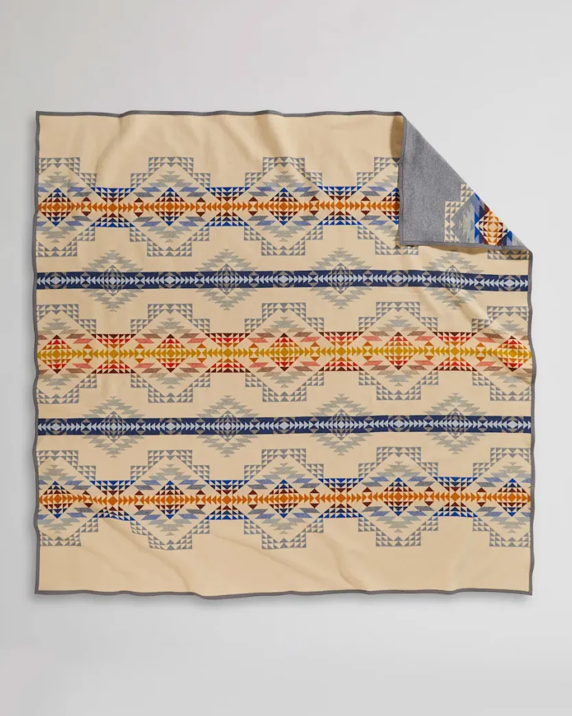 Jacquard Unnapped Blanket<br>Smith Rock